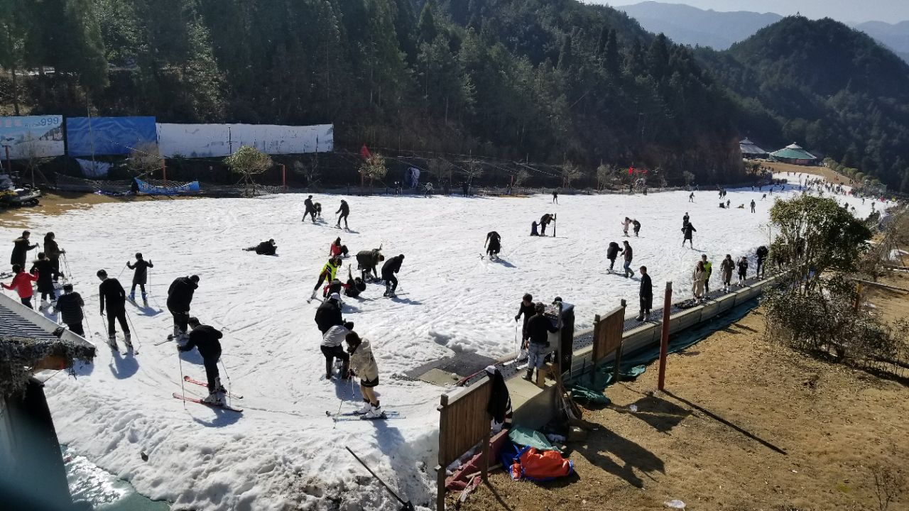 绿水尖滑雪场图片