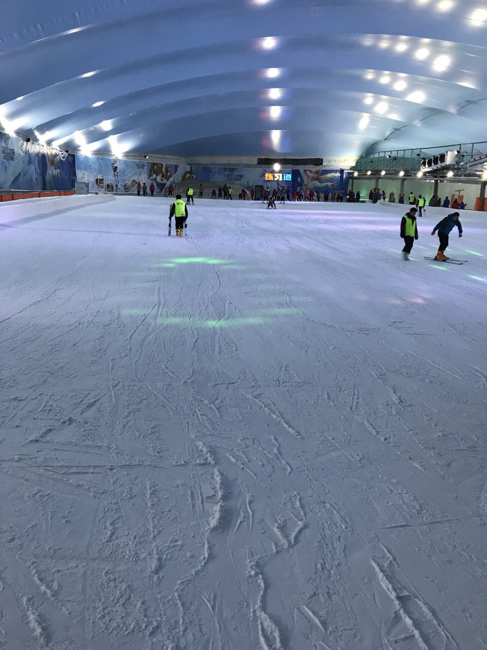 青田乐园室内滑雪场