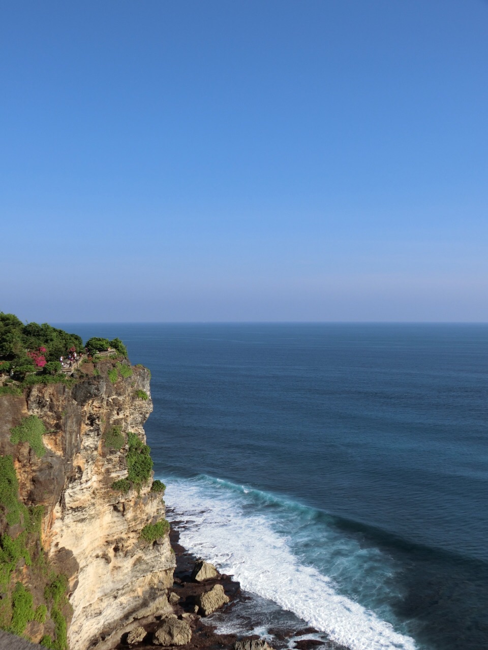 【携程攻略】巴厘岛巴厘岛南湾 海神庙 乌鲁瓦图断崖 金巴兰海滩烧烤