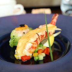 你好 请问去厦门住哪里离鼓浪屿近点 去吃饭购