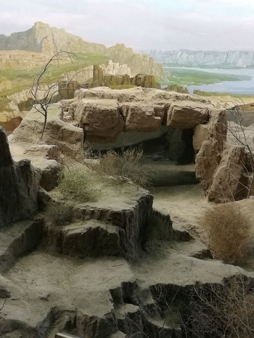 水洞溝遺址,屬黃河一級支流,是舊石器時代晚期原始人的發祥地,發源於