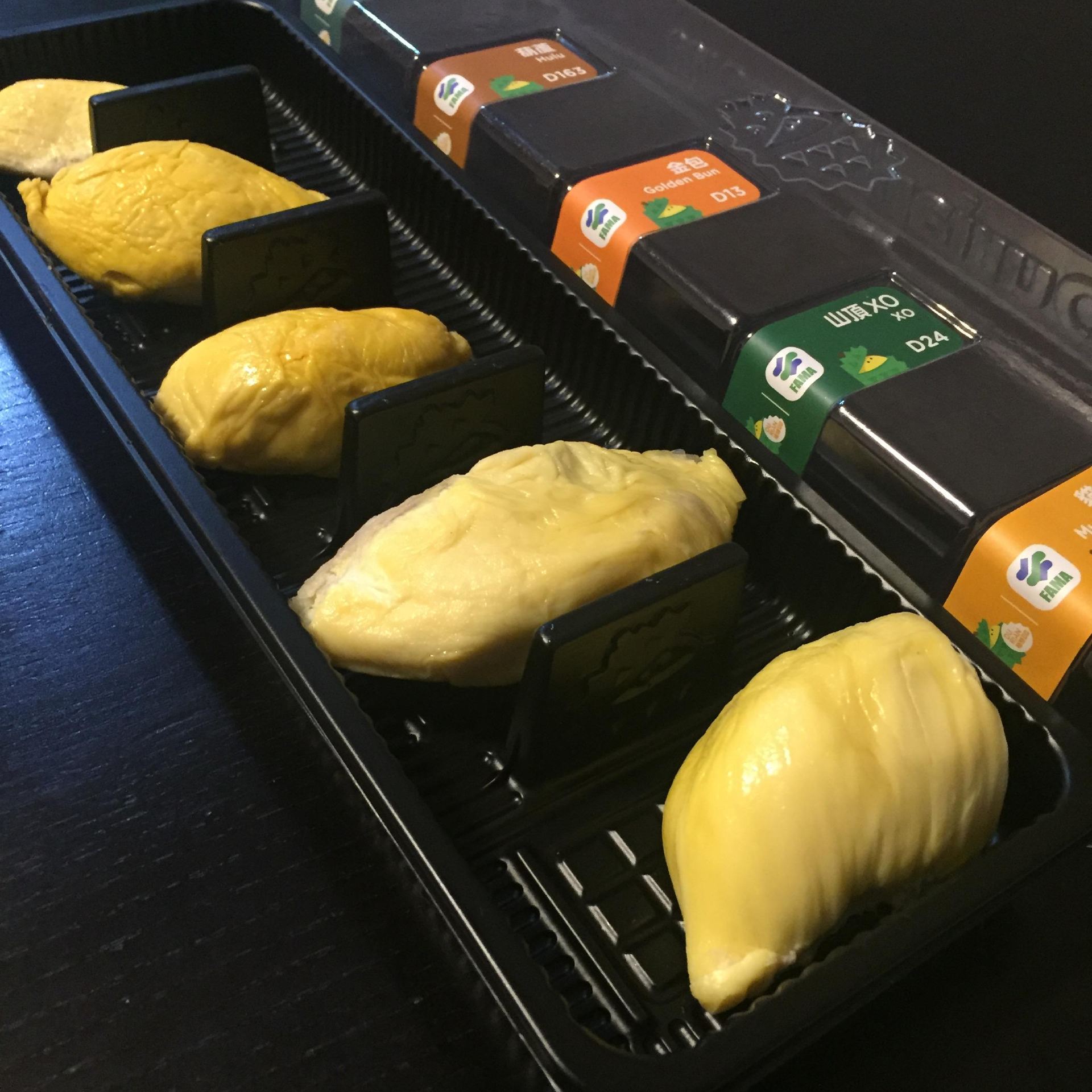 香港 九龙 观塘 的工厂大厦,便有一间隐世榴莲专门店