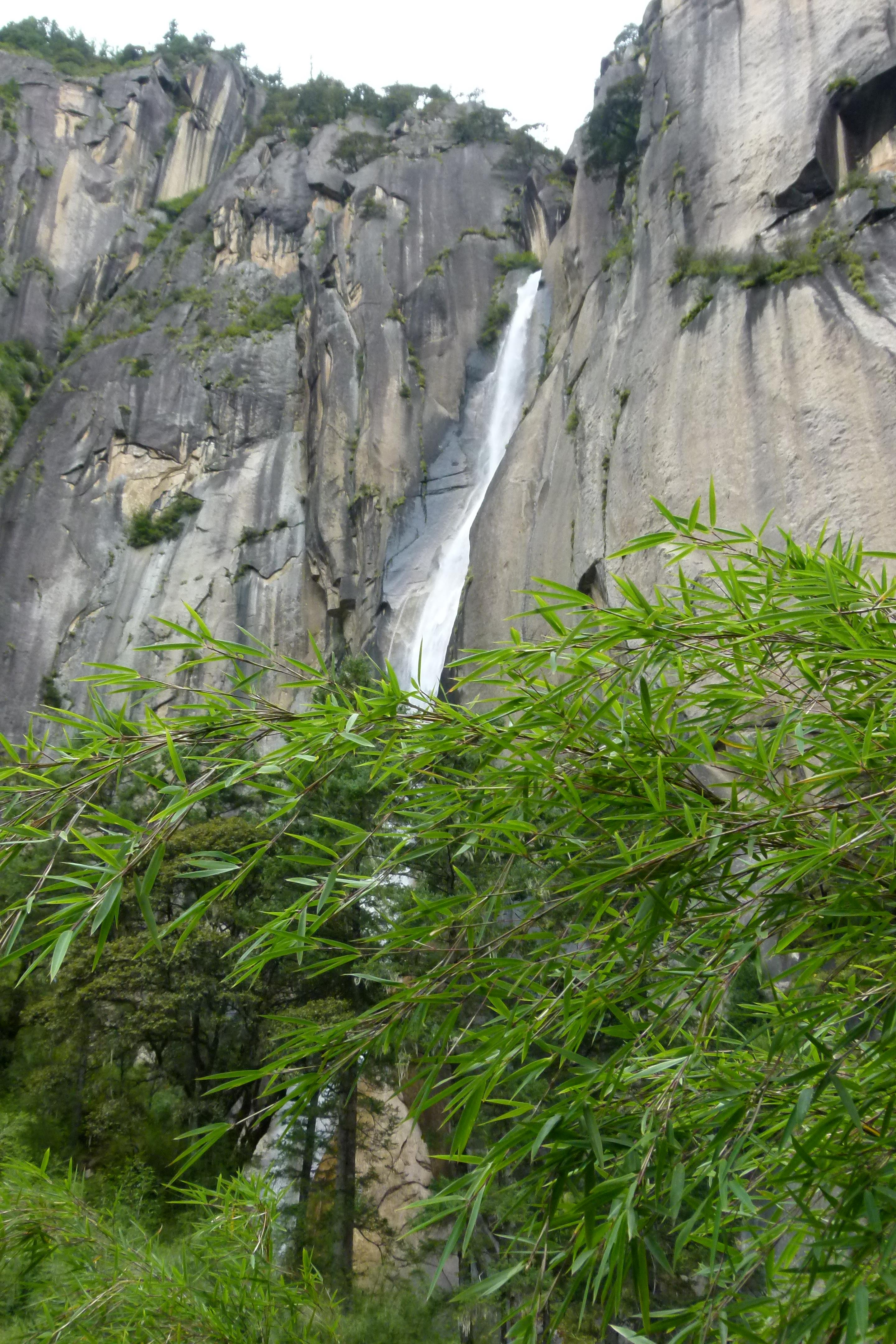 【携程攻略】林芝卡定沟天佛瀑布适合家庭亲子旅游吗,卡定沟天佛瀑布