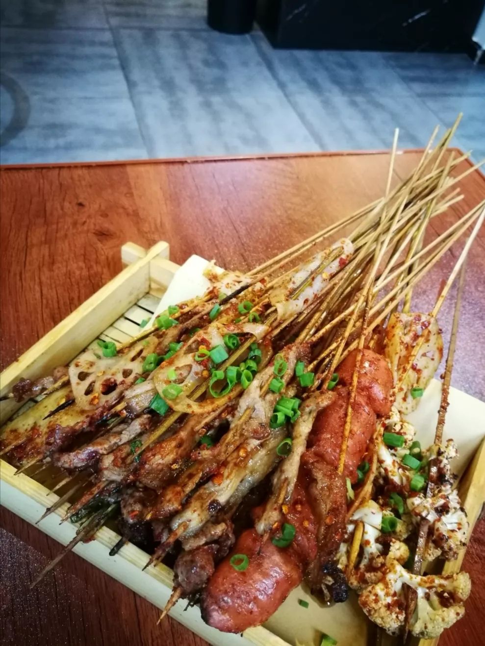 柴火围炉夜市烧烤