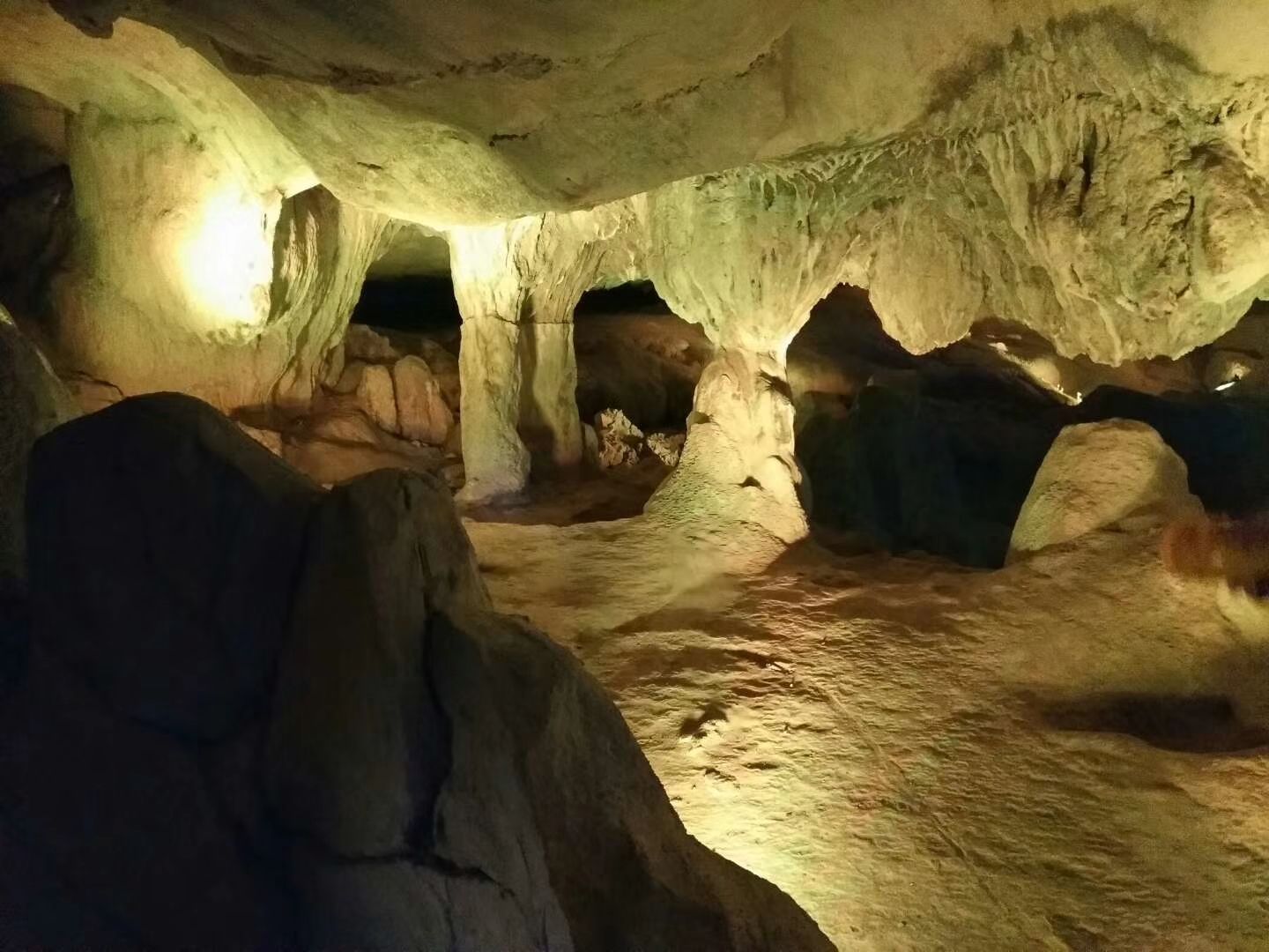 美翻了！盘点全球 20 个最美天然洞穴，简直是人间仙境 - 盐疗_洞穴盐疗_盐疗加盟_盐疗房_盐疗屋_深滤空间SaltSpace