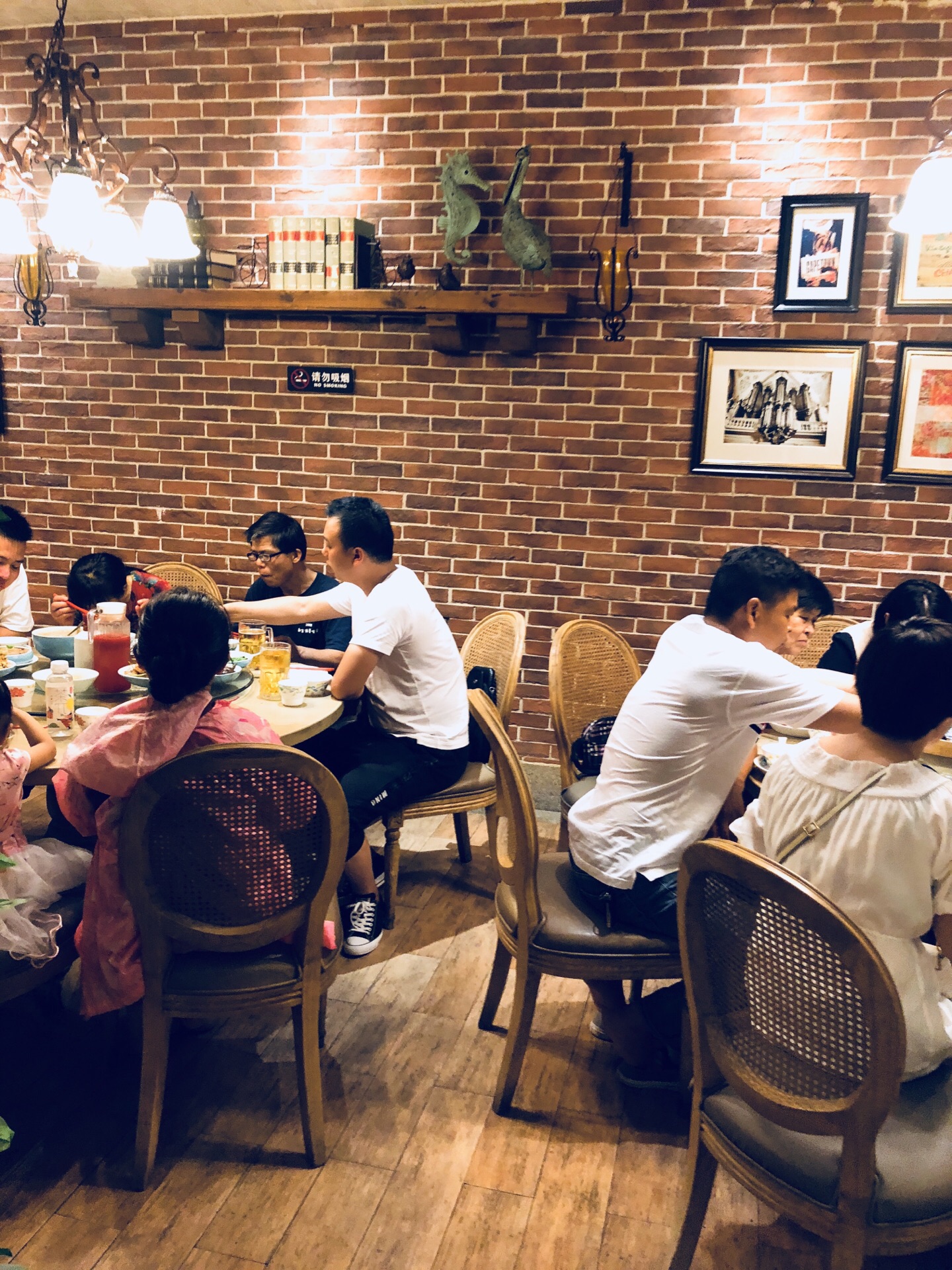 民俗餐厅风味小吃店高清摄影大图-千库网