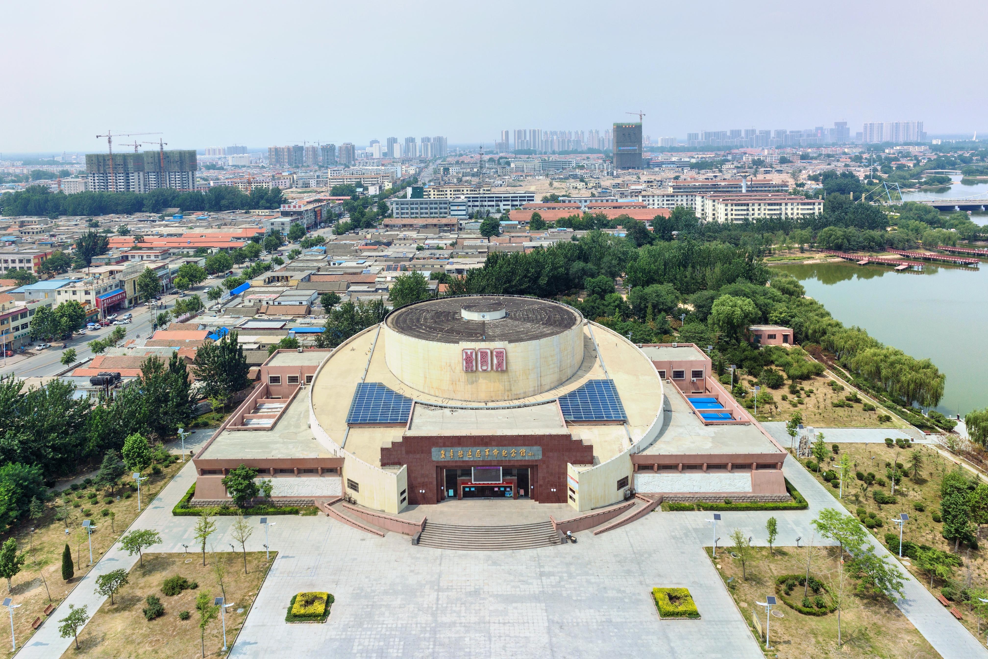 菏泽牡丹广场攻略,菏泽牡丹广场门票/游玩攻略/地址/图片/门票价格