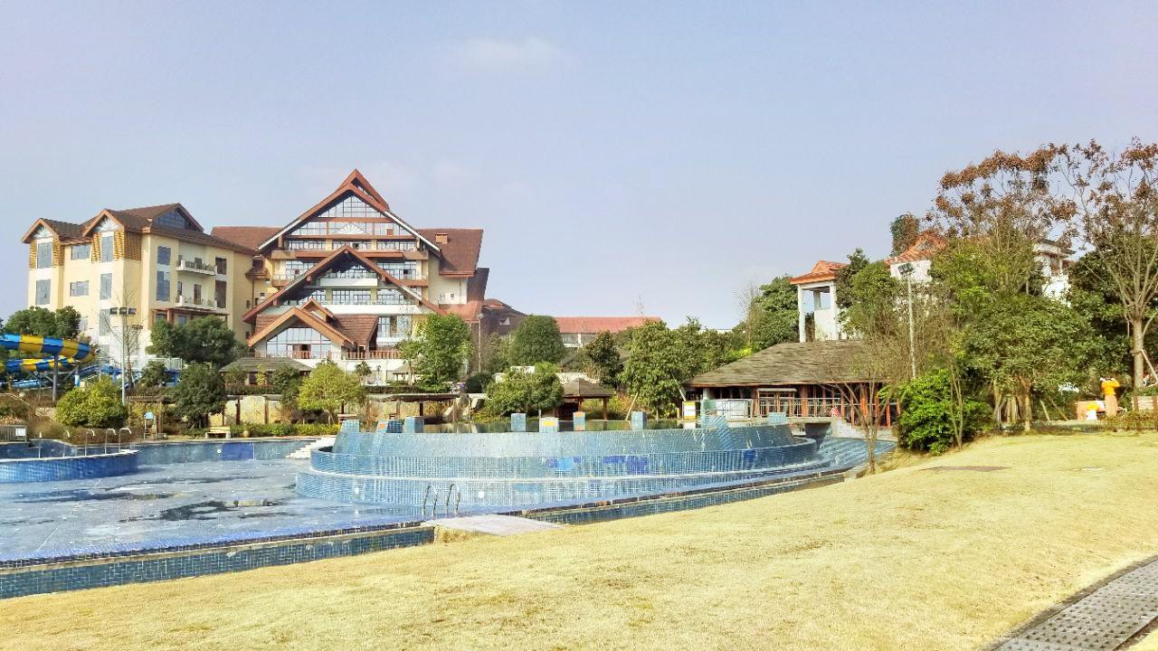 海明湖温泉水世界