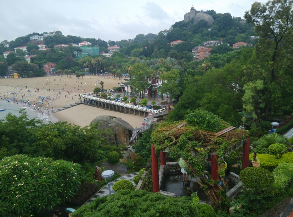 【携程攻略】福建鼓浪屿景点,美好的一天从一份厦门特色的沙茶面和