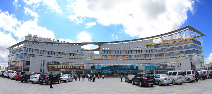 康巴什美食广场