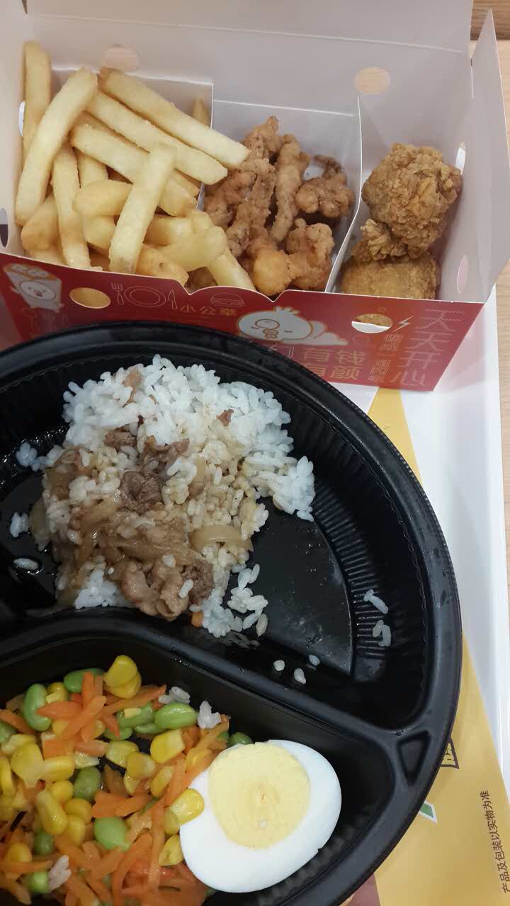 美食餐厅,第一次来吃酱烧肥牛饭,口感
