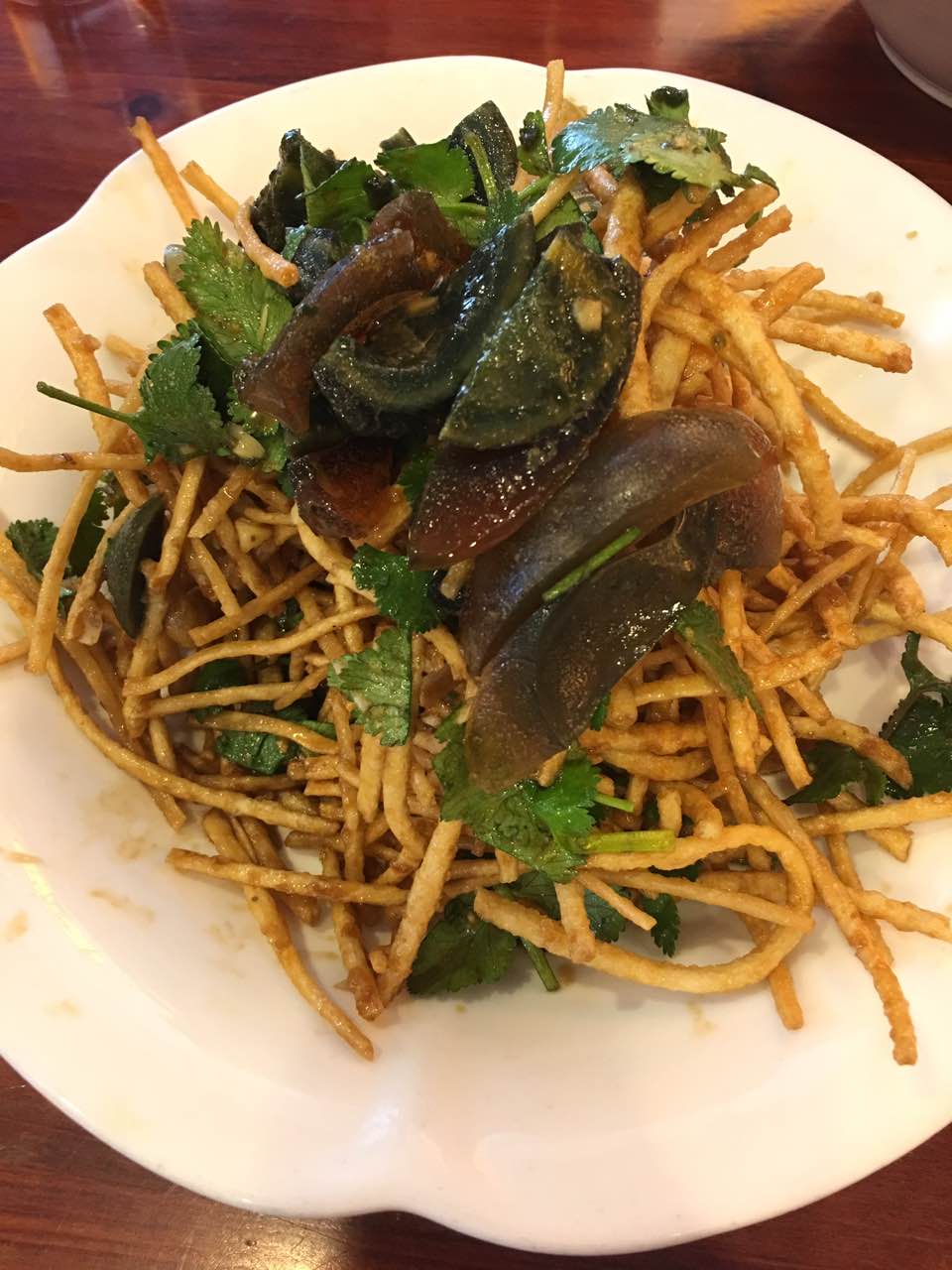 馓子拌皮蛋和那个凉面超好吃!我觉得比虾还好吃! 2017-03-18有用 ( 0)