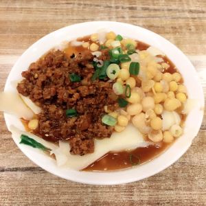 清汤豌杂刀削面