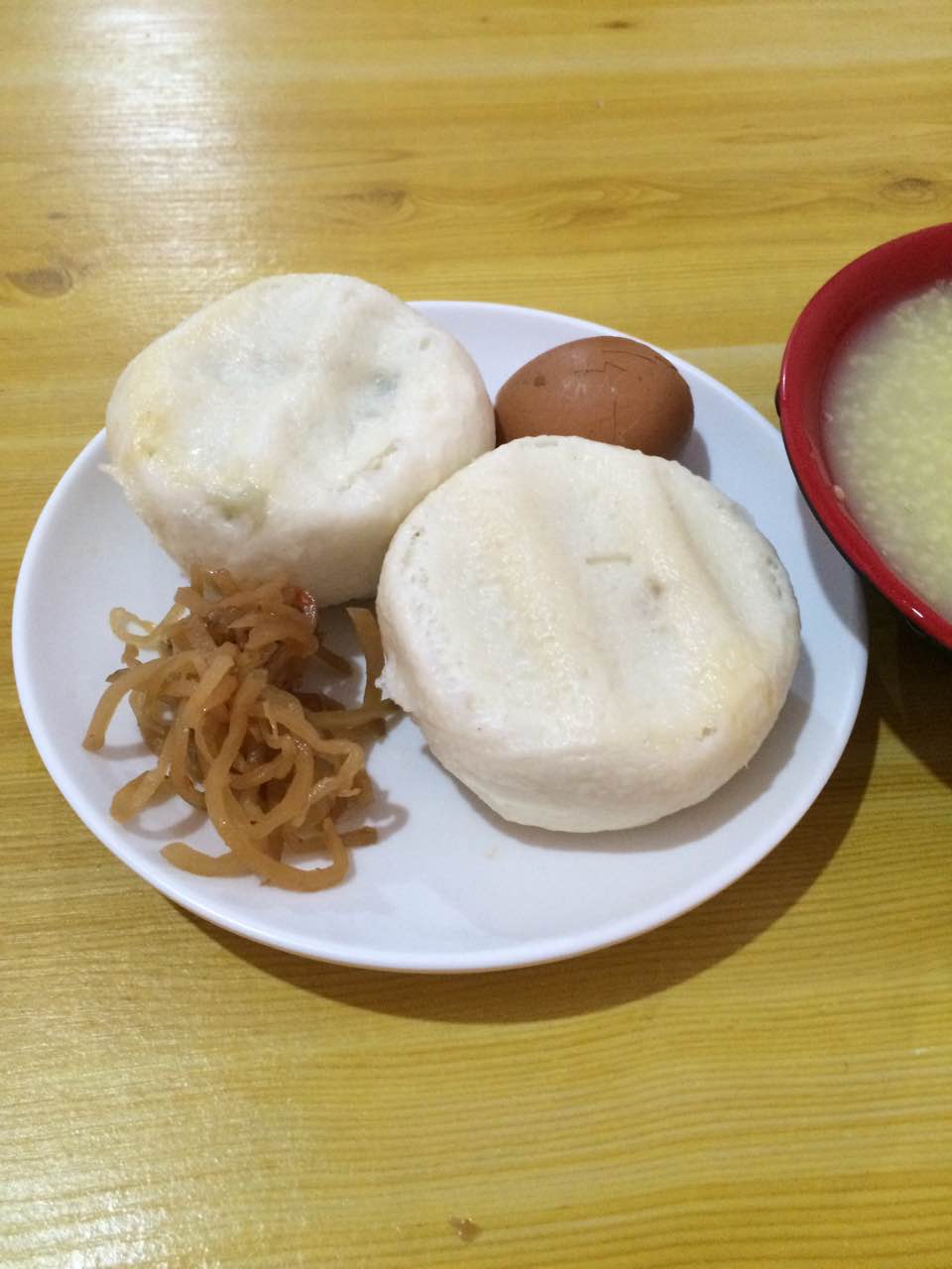 每天都吃,包子口味挺不错,很实惠,顺路也方便,值得推荐!