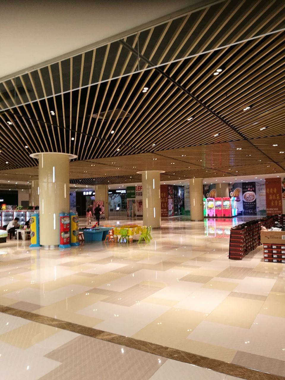 上海绚荟城购物攻略,绚荟城物中心/地址/电话/营业时间【携程攻略】