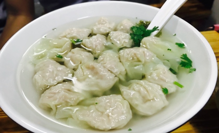 有家宣平馄饨 13/人 直线距离 100m