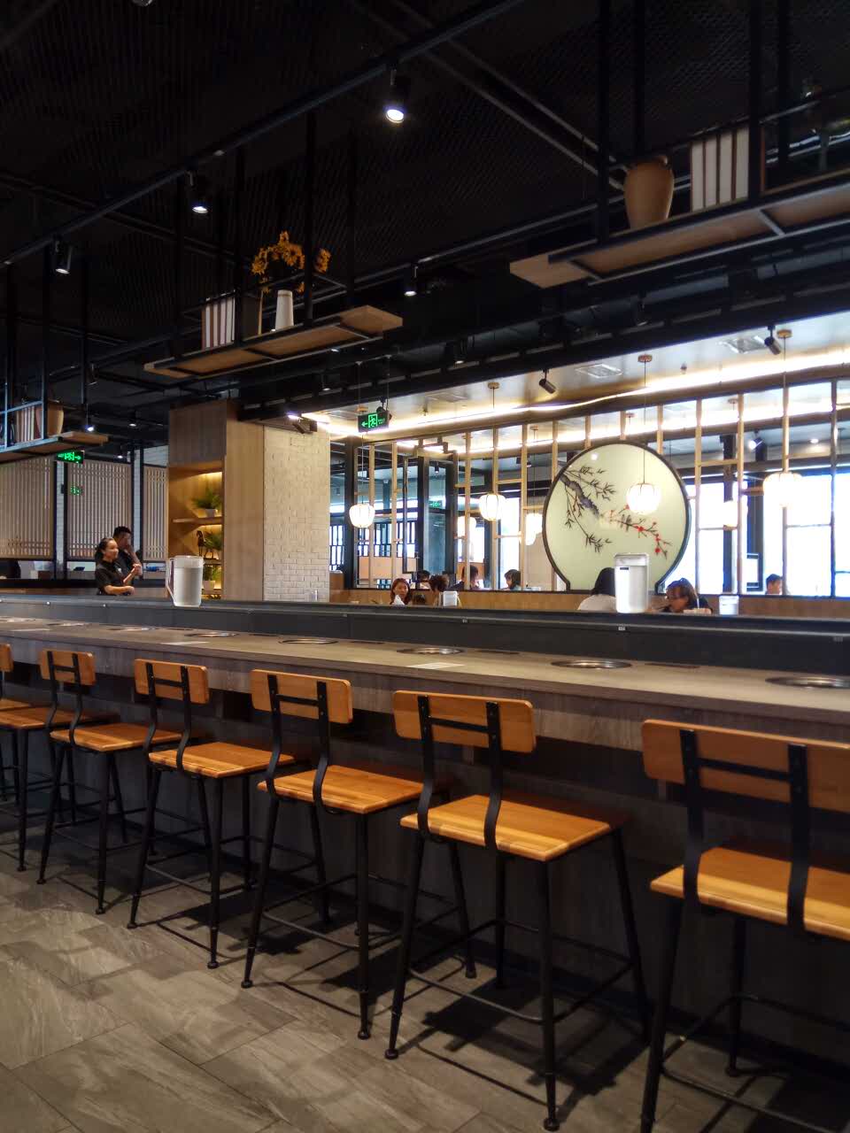 2022呷哺呷哺(花乡奥莱店)美食餐厅,环境很好,装修好,口味适合.