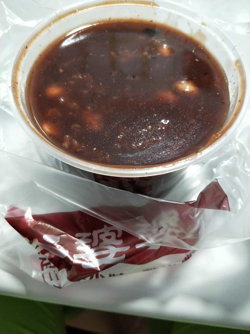 我是冲着八宝粥去的,店里人多自己打包回来吃了,味道不错.