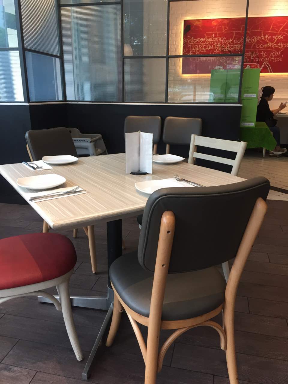 必胜客(英雄店)