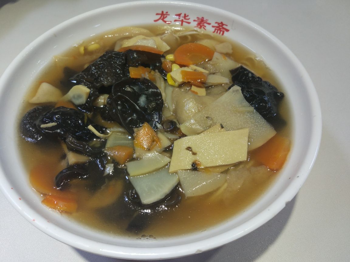 2023龙华素斋(龙华路店)美食餐厅,来到龙华寺,自然不能错过龙.