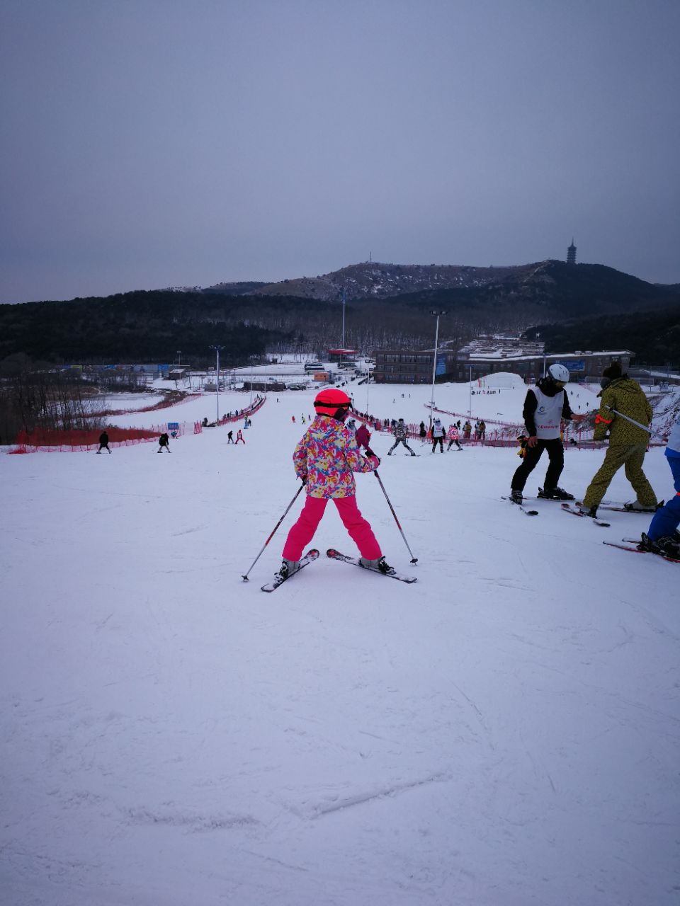 怪坡滑雪场雪道图片