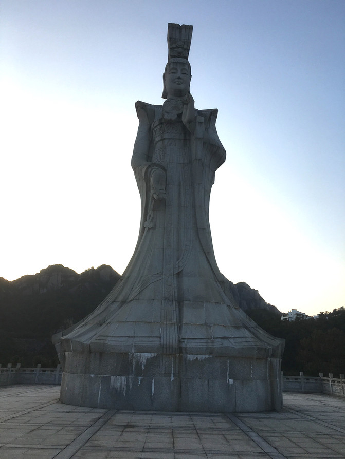 【太姥娘娘广场及塑像】:很美也漂亮.娘娘就是胖点,肯定吃得好.