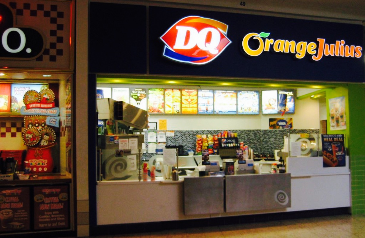 orange julius 直线距离427m