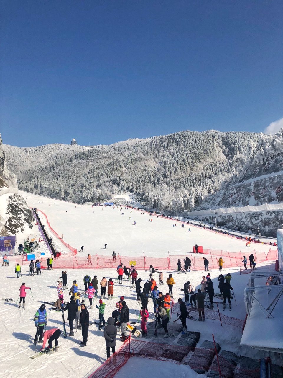 大明山万松岭滑雪场