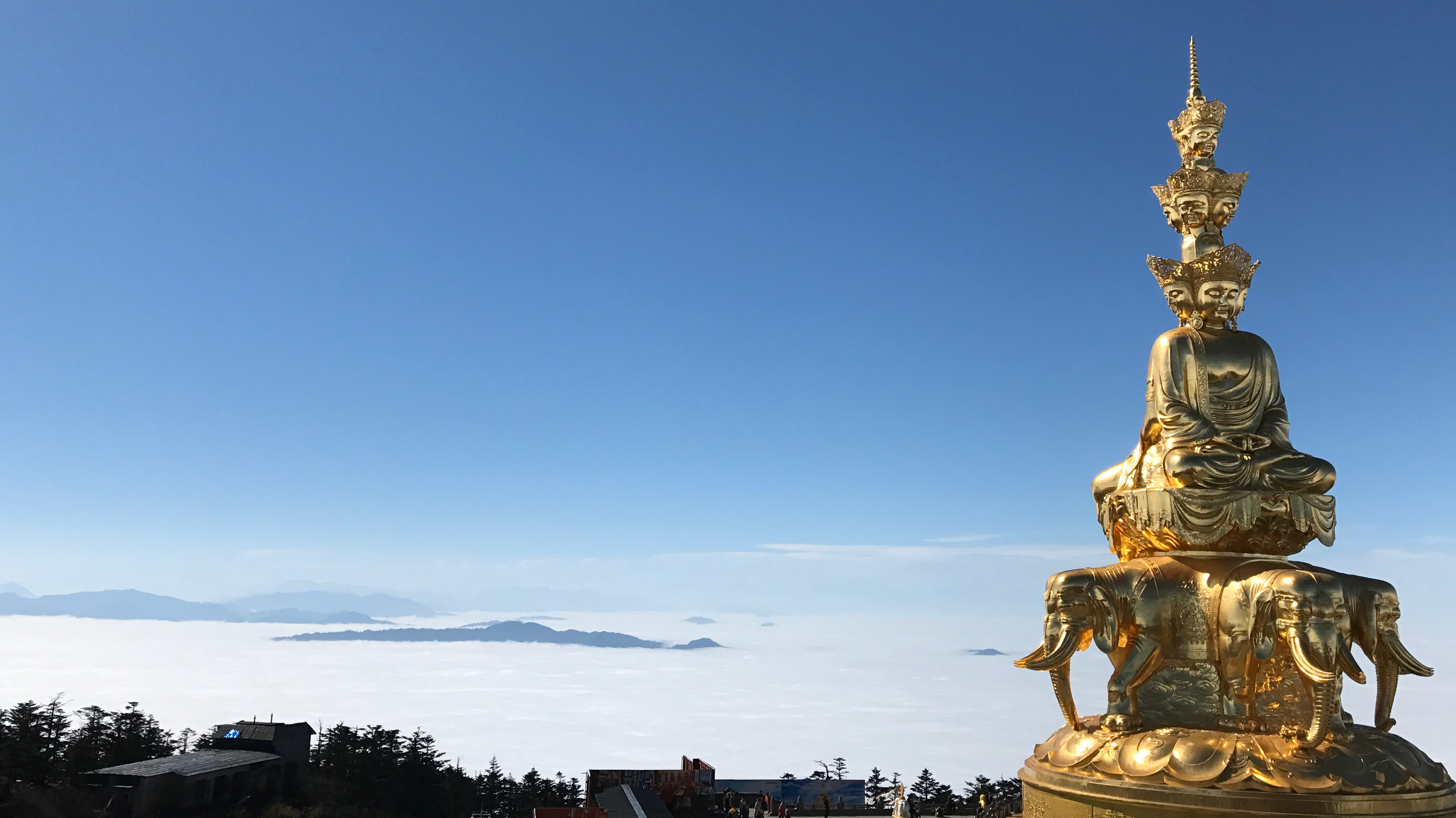 10號到達成都雙流國際機場,六七天時間想去九寨,樂山,峨眉山,都江堰