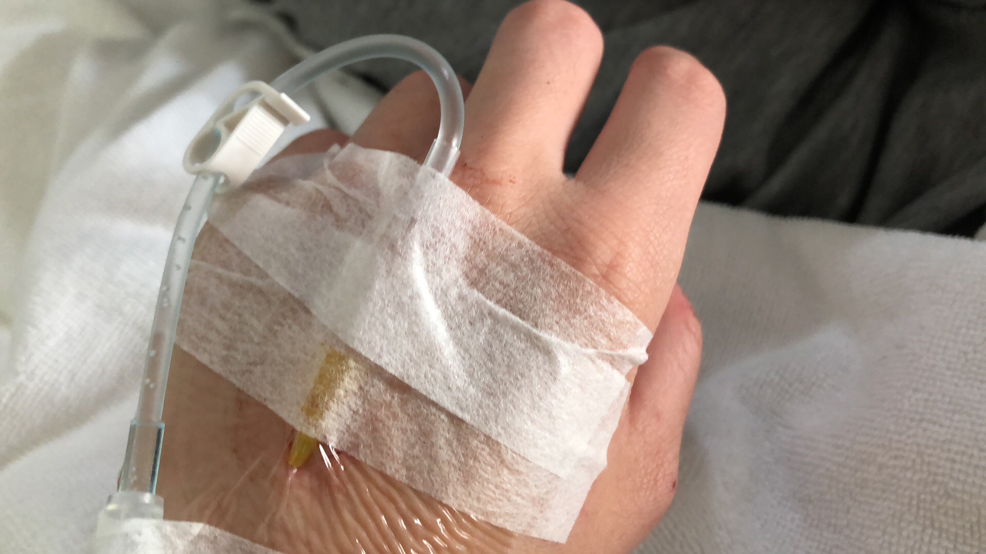 普吉岛机场公寓酒店#我就3个人,凌晨到,住一间,要加钱吗