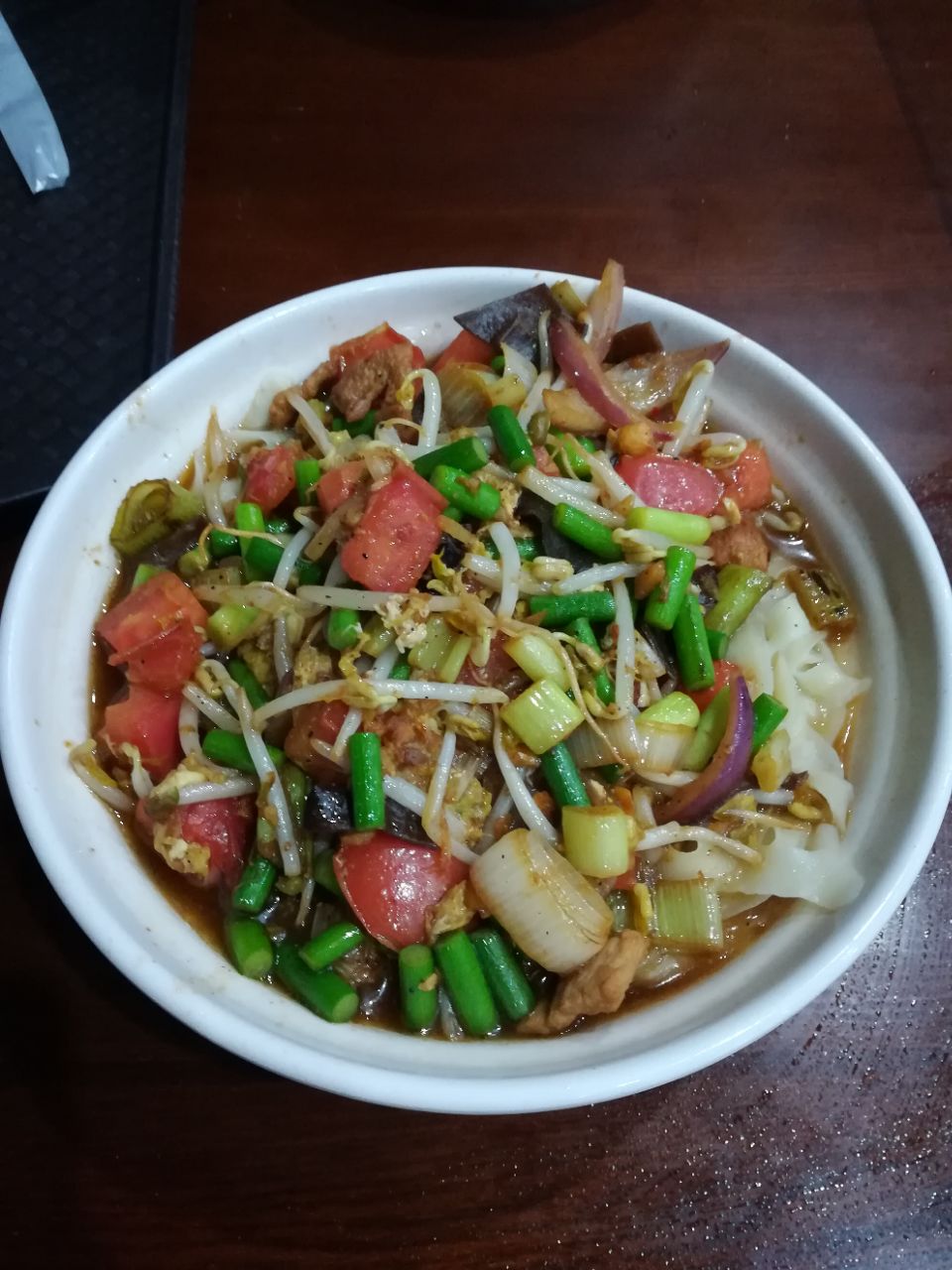 【携程美食林】延安老乔香菇面餐馆,去的时候外部在装修,点了一碗东御