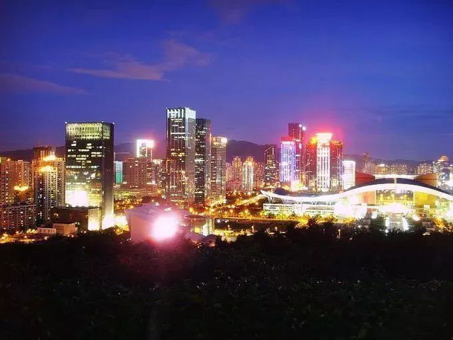旅游夜景最好的地方 100o0s000000hnu4p4372_R_640_10000_Q90.jpg