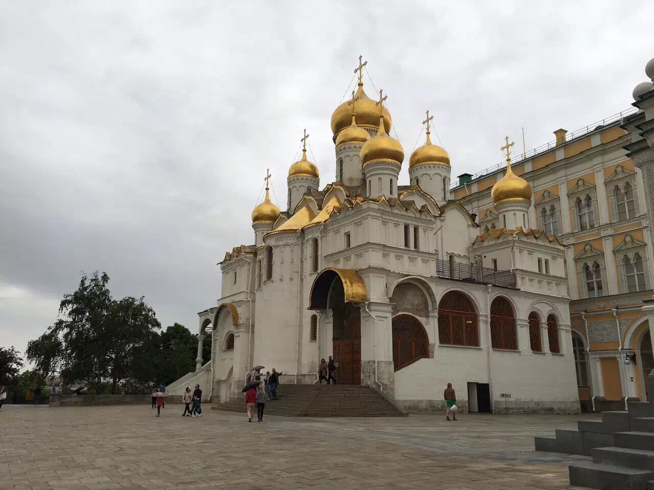 走进克里姆林宫，欣赏俄罗斯最大的古典教堂建筑群之美_塔楼