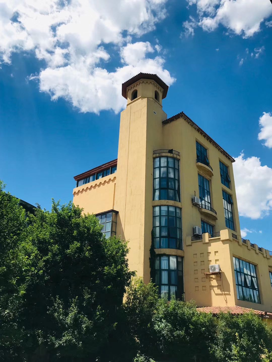 欧菲堡酒庄餐厅 5.0 分 2条点评 93/人 直线距离717m