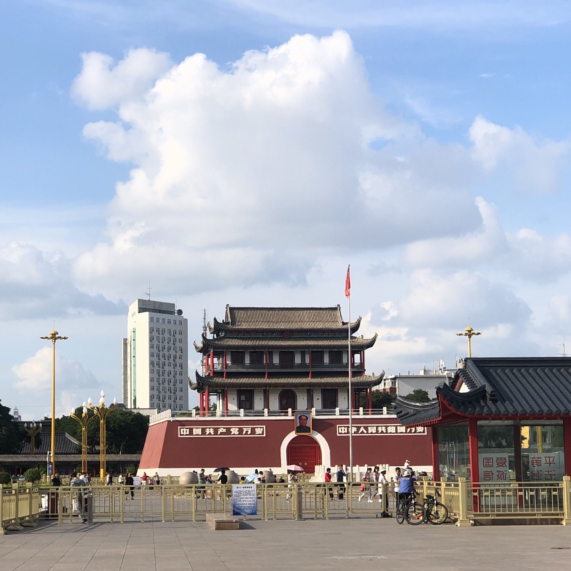 2020南门楼游玩攻略,迷你版天安门,银川小姐姐小. 【去哪儿攻略】