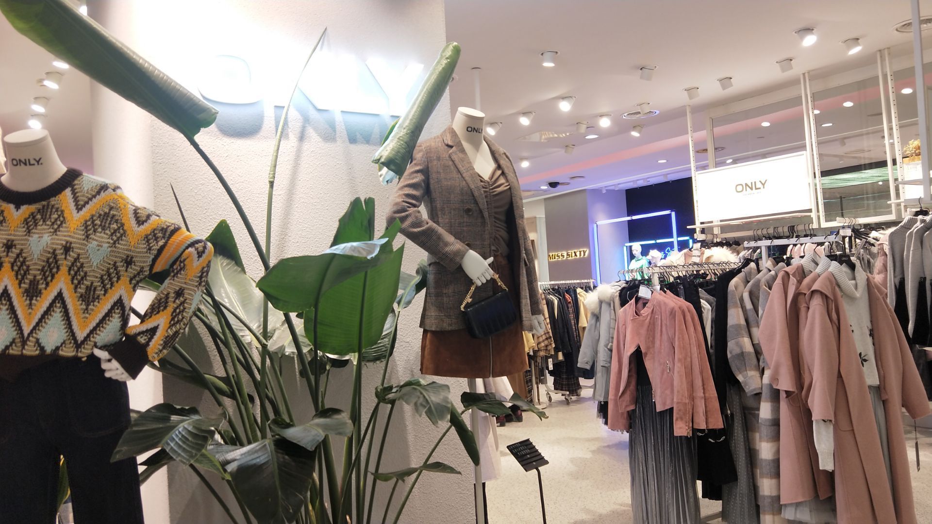 武汉only(群光广场店)购物攻略,only(群光广场店)物中心/地址/电话