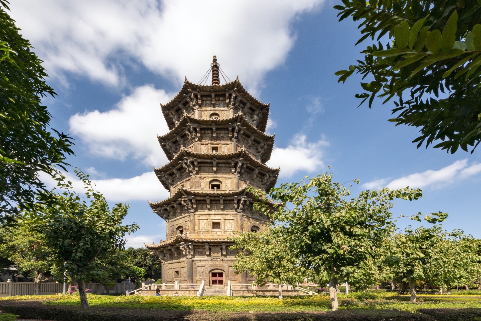 【携程攻略】荆州万寿宝塔景点,万寿宝塔建于明代。风雨和大江的风洗刷，经历了600多年。 他的…