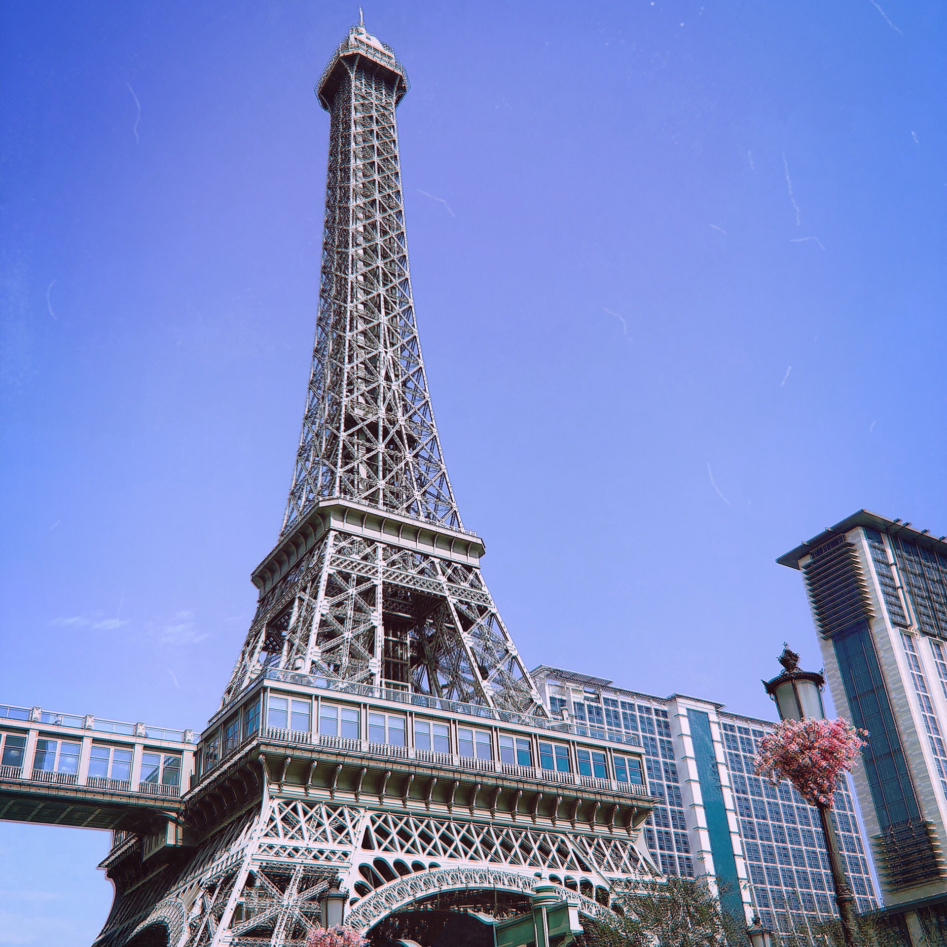 澳门巴黎铁塔高度图片