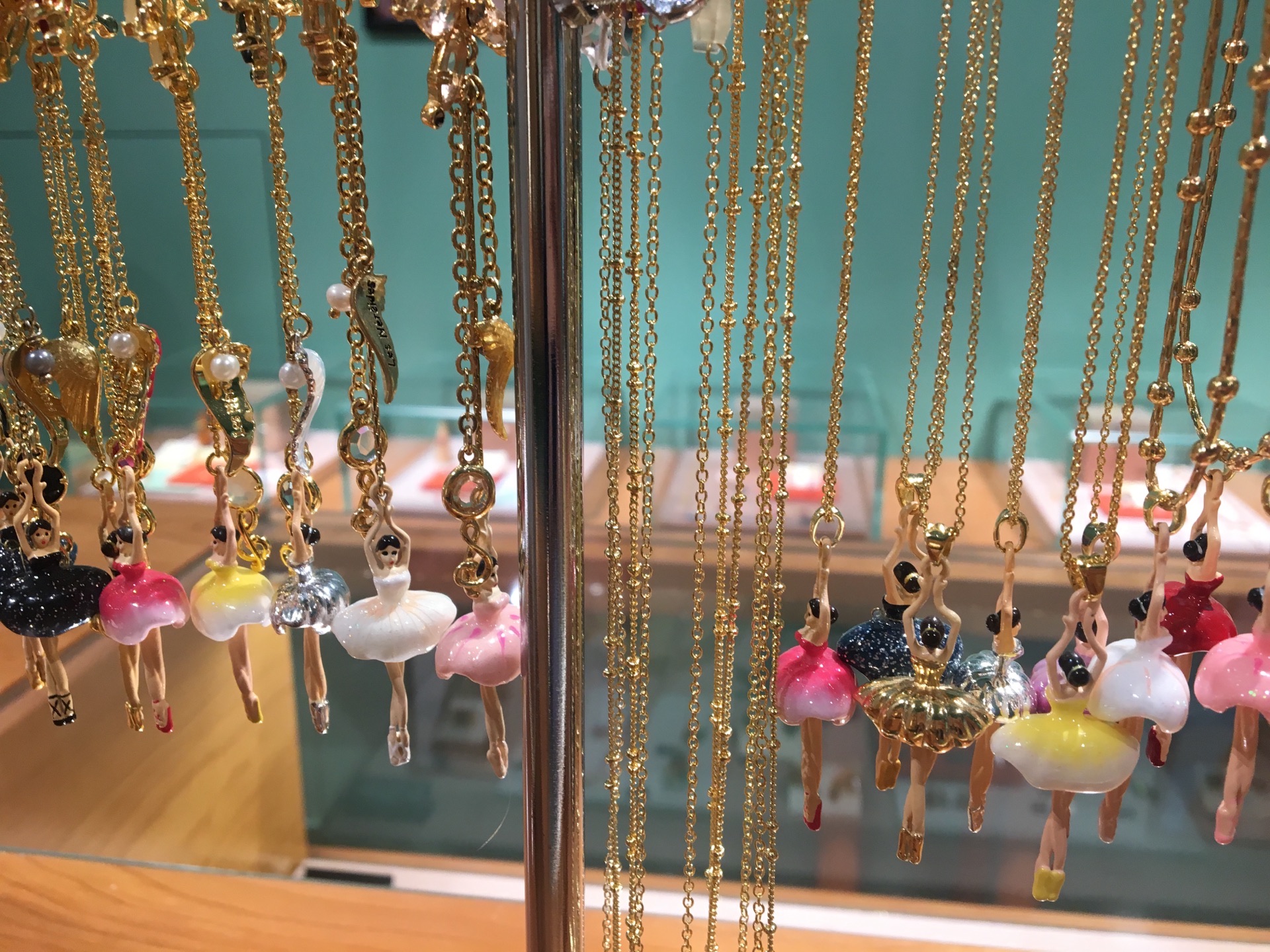 香港les Nereides 诚品生活店 诚品生活店 购物攻略 Les Nereides 诚品生活店 诚品生活店 物中心 地址 电话 营业时间 携程攻略