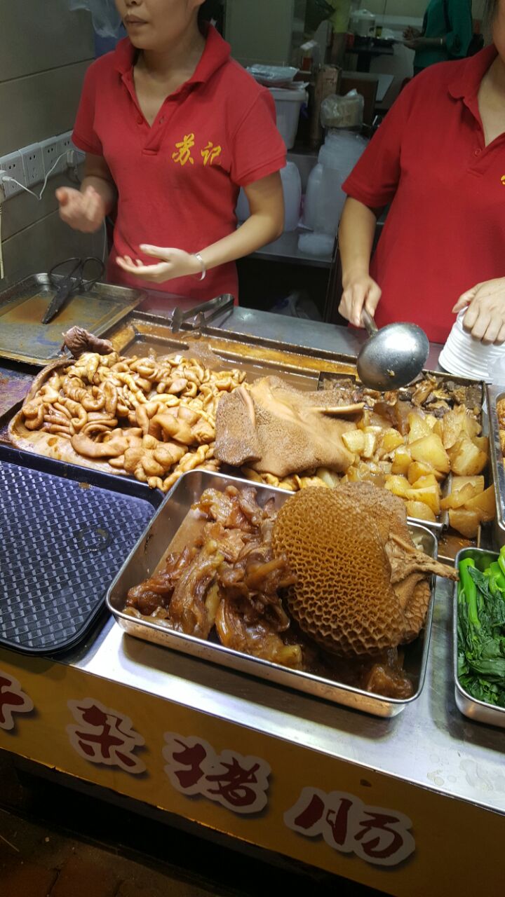 【携程攻略】广州北京路步行街购物,很爱吃当地的牛杂!食材很入味!