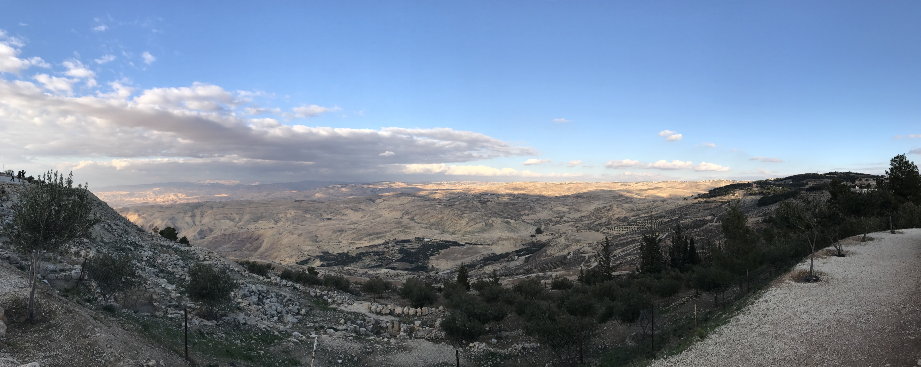【携程攻略】Faisaliah Sub-District尼波山景点,由于尼波山是摩西升天之地，因而成为约旦最值得敬畏的圣地之一。摩西…