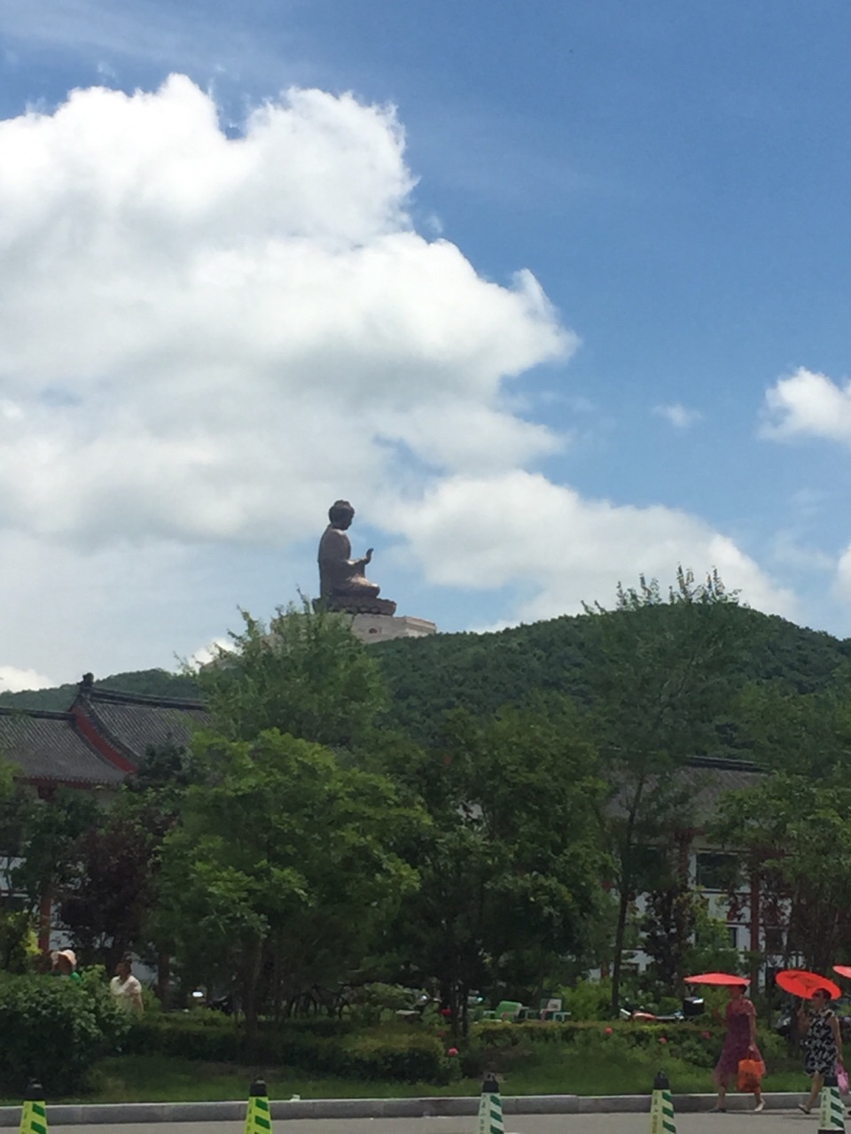 敦化市著名的旅遊景區,景區內有許多景點組成,遠遠就能看到高高矗立的