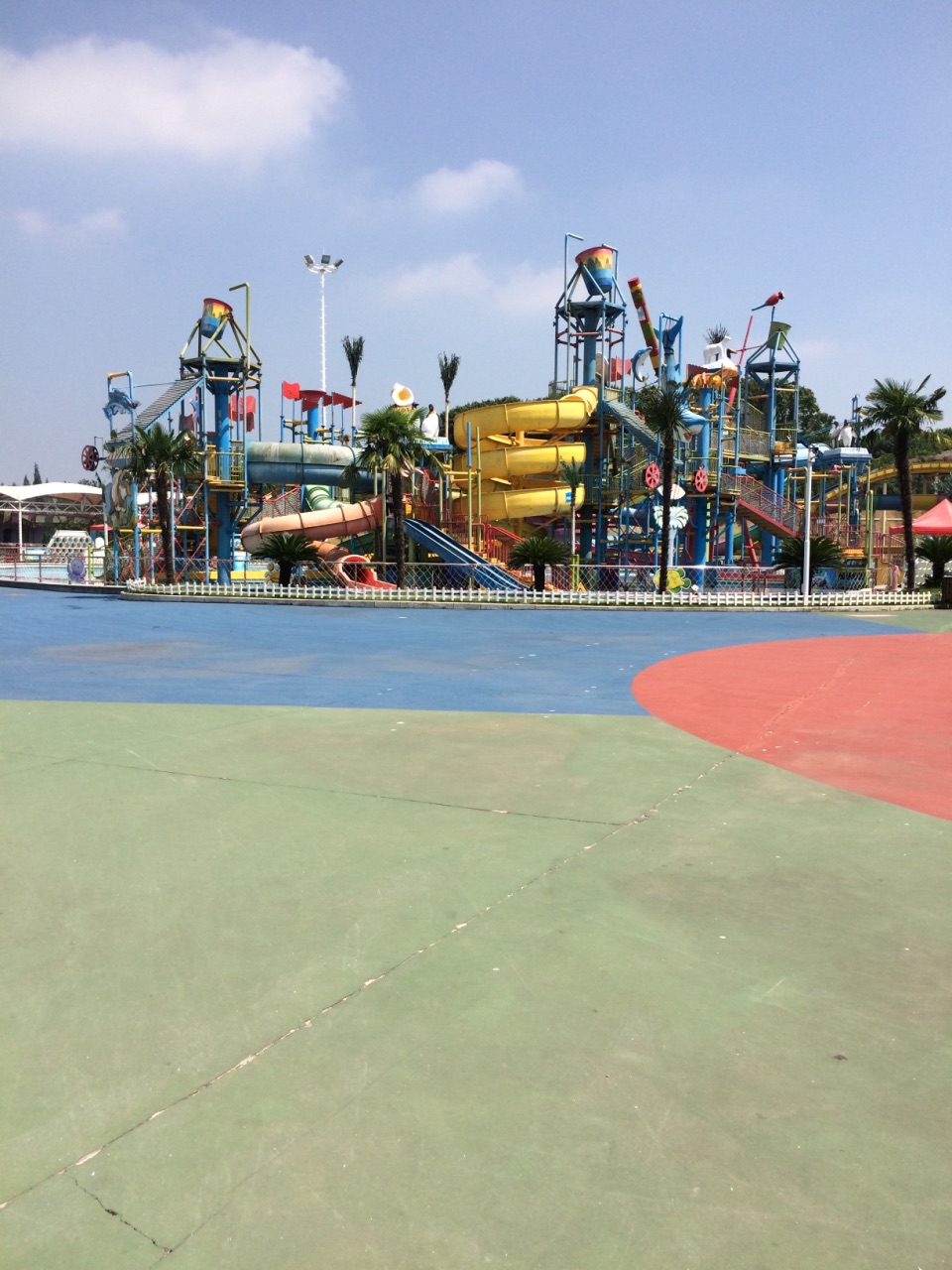 悦兮半岛水上乐园