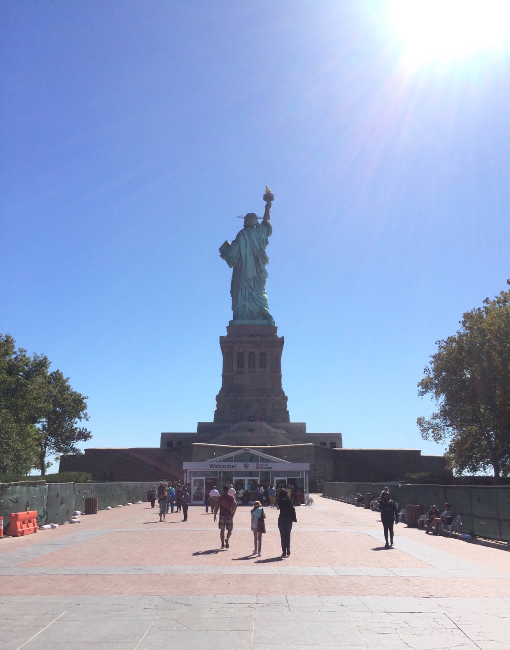 以为没有机会近距离看到女神姐姐的我竟然无意溜达到售票处买到了上岛