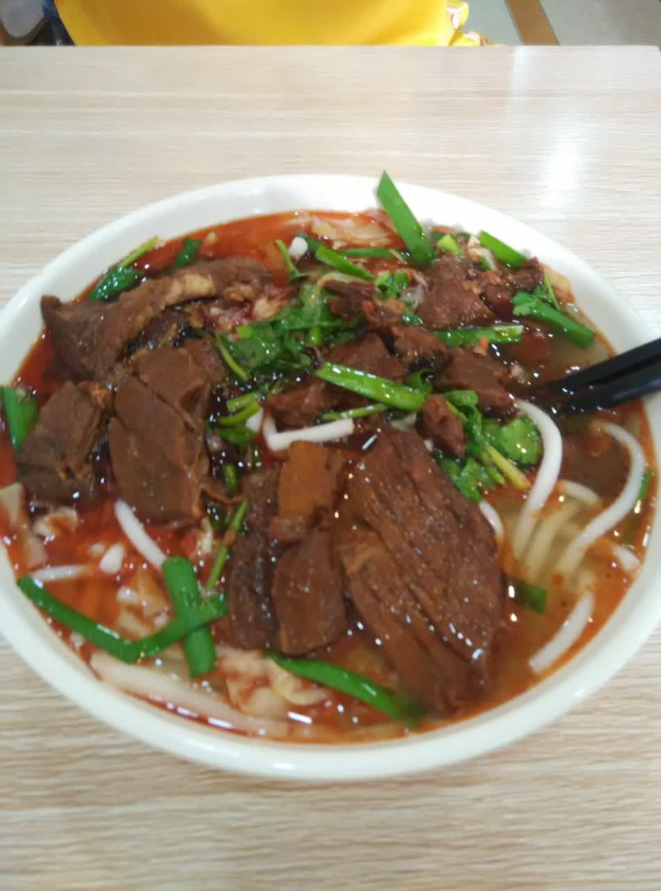 2021张先生花溪牛肉粉(巴山夜雨广场店)美食餐厅,我和老公经常去吃的