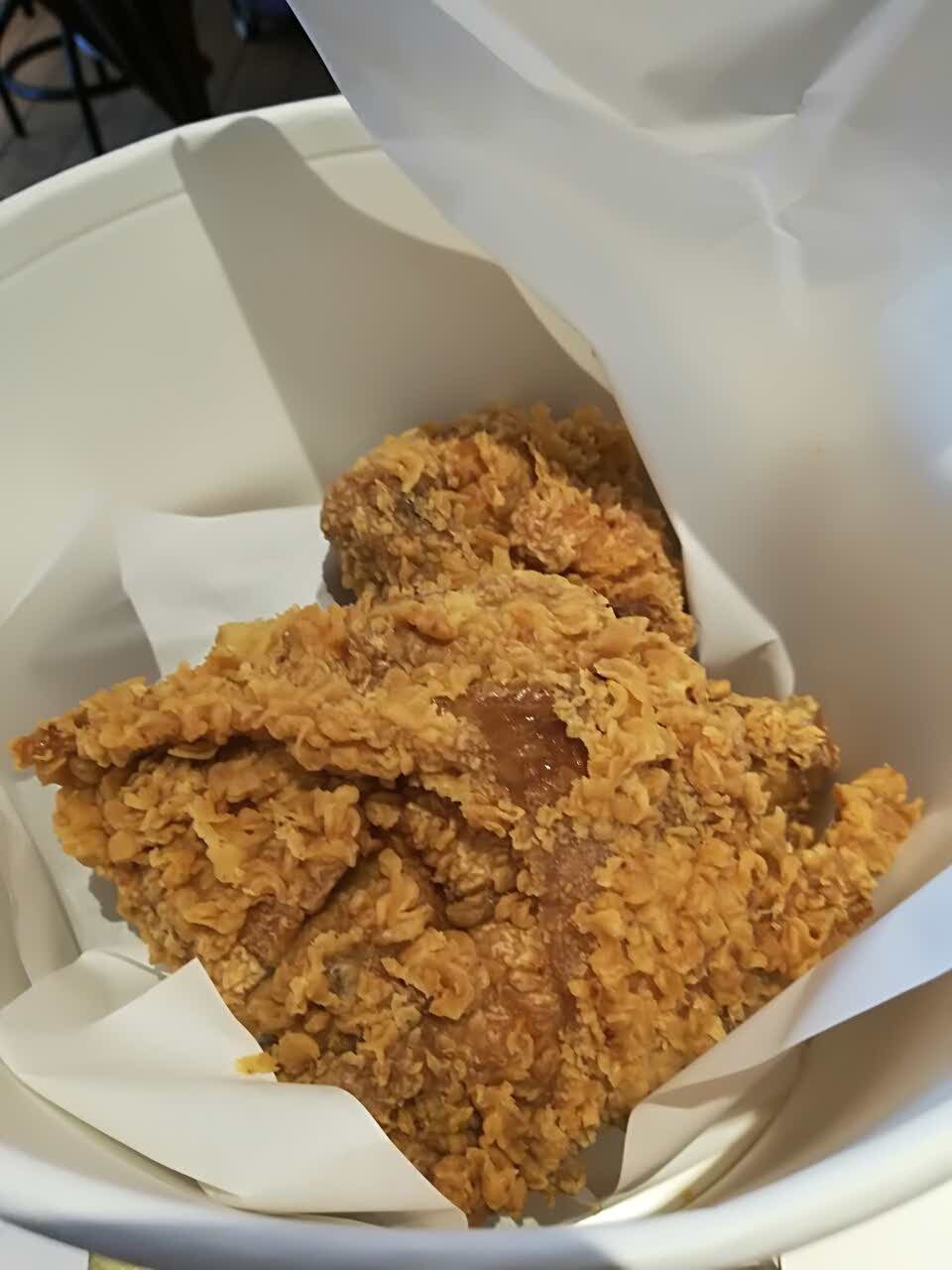 藤椒翅桶好好吃716671配着土豆泥更棒了两个人都吃不完╭量