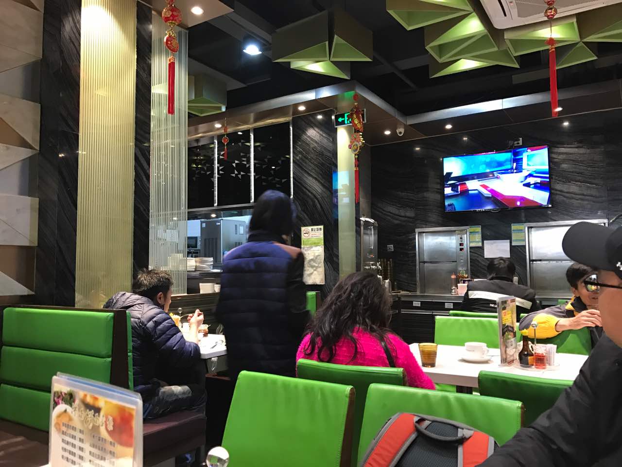 香港新发烧腊茶餐厅(水围店)