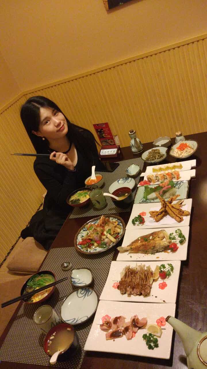 和女朋友一起吃饭照片图片