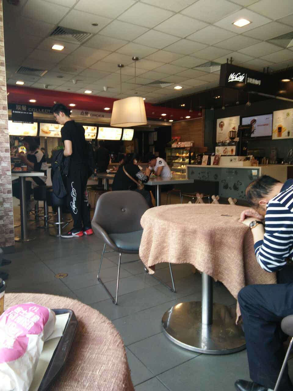 麦当劳(沃尔玛店)