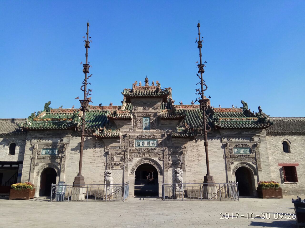 景区外的花戏楼街边有吃有喝,目前亳州市旅游景点通票搞活动,50元